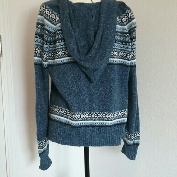 Really nice like new blue sweater - Picture 2 of 2